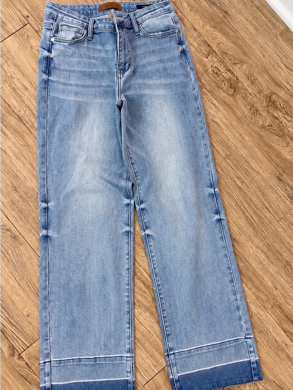 Judy Blue Washed Light Blue Wide-Leg Jeans with Cuffed Hem